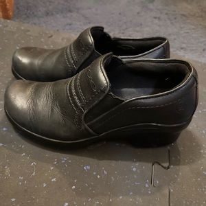 I love these, but now wear custom orthotics!